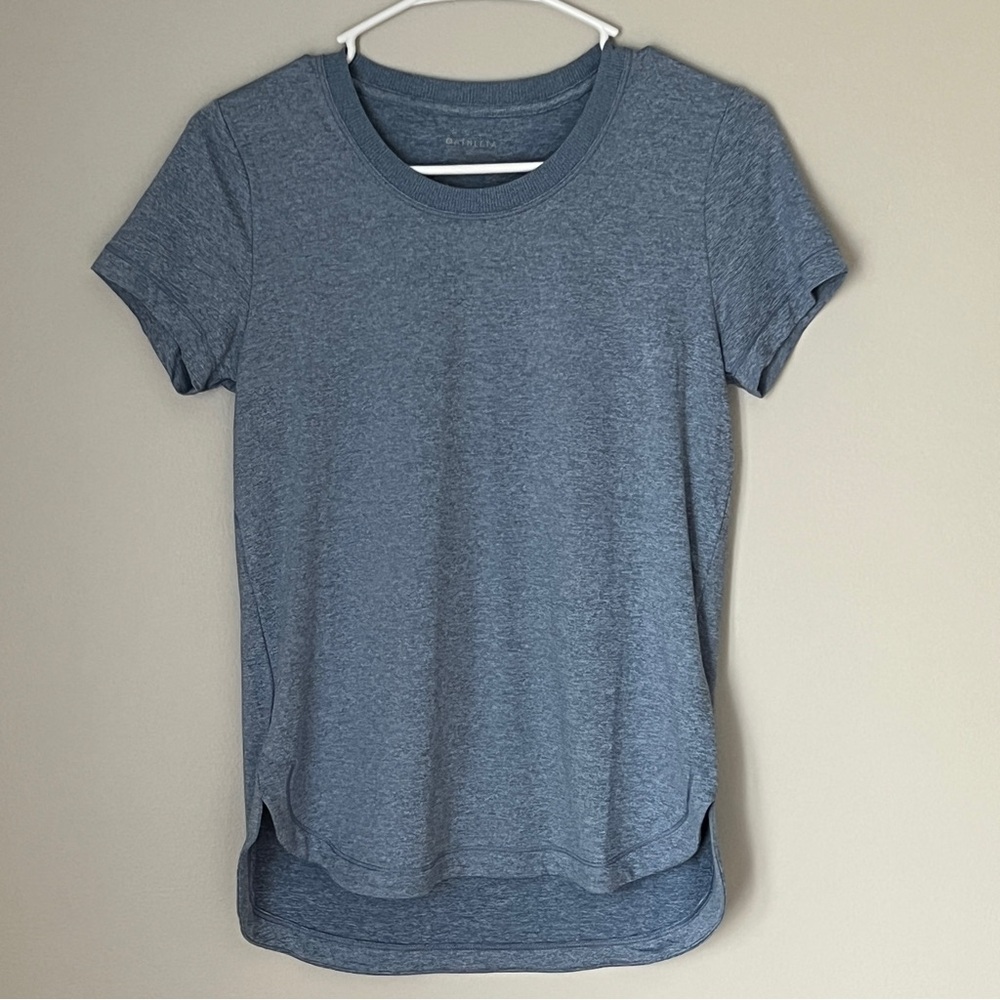 Athleta Gray Fitted Short Sleeve T-Shirt